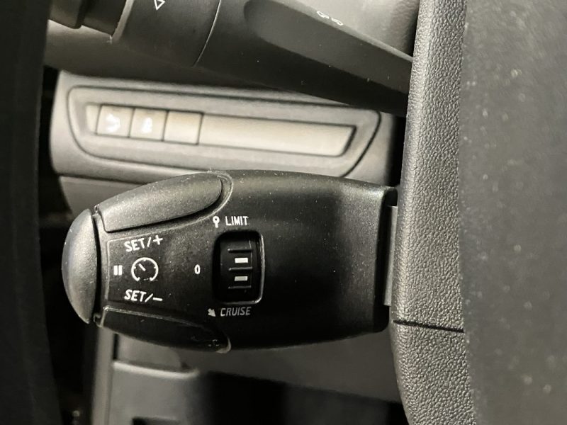 PEUGEOT 208 1.2 82ch Allure 90.000KM I TOIT PANO I CT OK