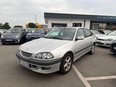 TOYOTA AVENSIS 2000