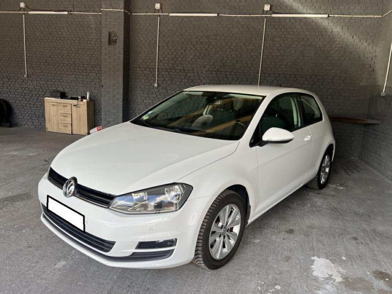 VOLKSWAGEN GOLF 2015