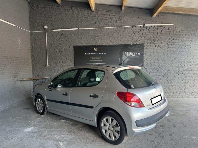 PEUGEOT 207 2009