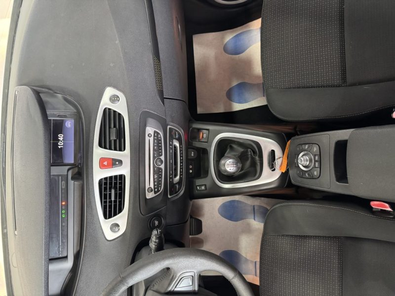 RENAULT MEGANE SCENIC 2010