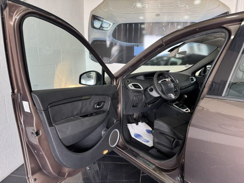 RENAULT MEGANE SCENIC 2010