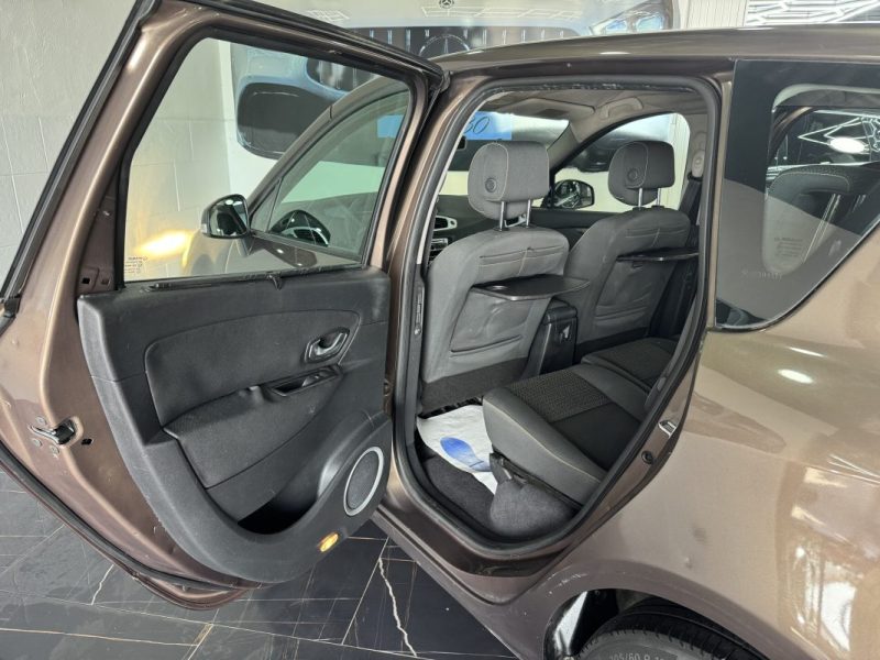 RENAULT MEGANE SCENIC 2010