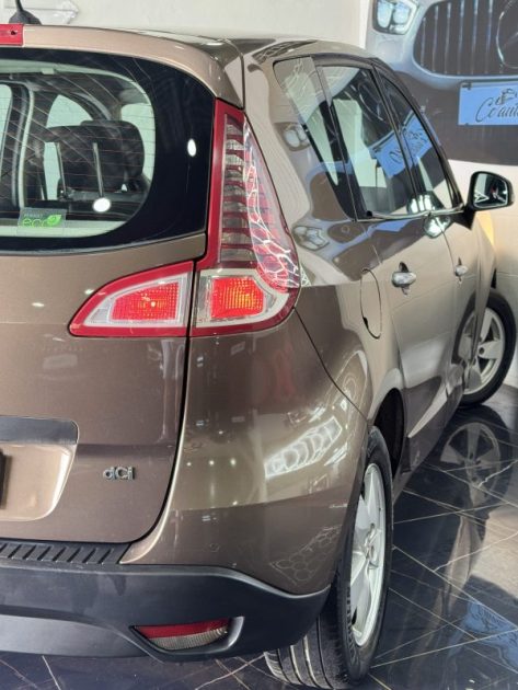 RENAULT MEGANE SCENIC 2010