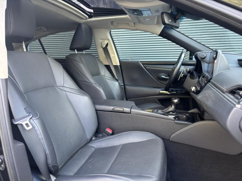 LEXUS ES 300H 2.5 VVT-i 16V 218 Hybrid E-CVT