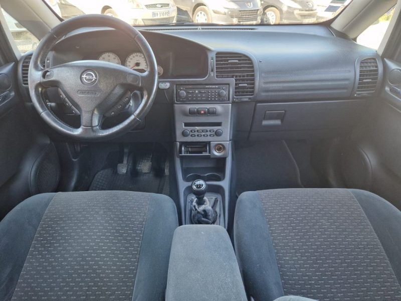 OPEL ZAFIRA 2004
