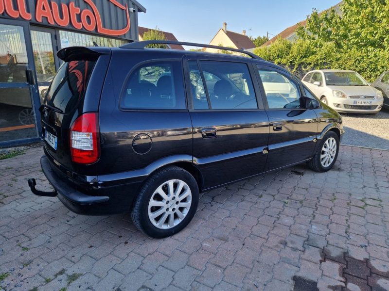 OPEL ZAFIRA 2004