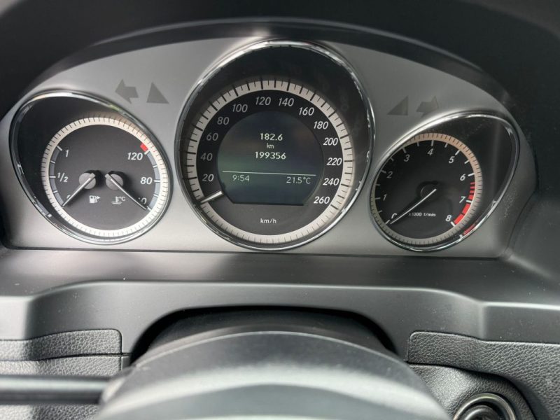 Mercedes-Benz C180 KOMPRESSOR 1.6l AVANTGARDE 156CV 2010