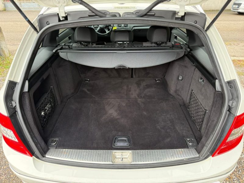 Mercedes-Benz C180 KOMPRESSOR 1.6l AVANTGARDE 156CV 2010