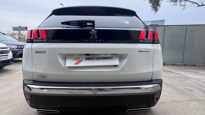 PEUGEOT 3008 2021