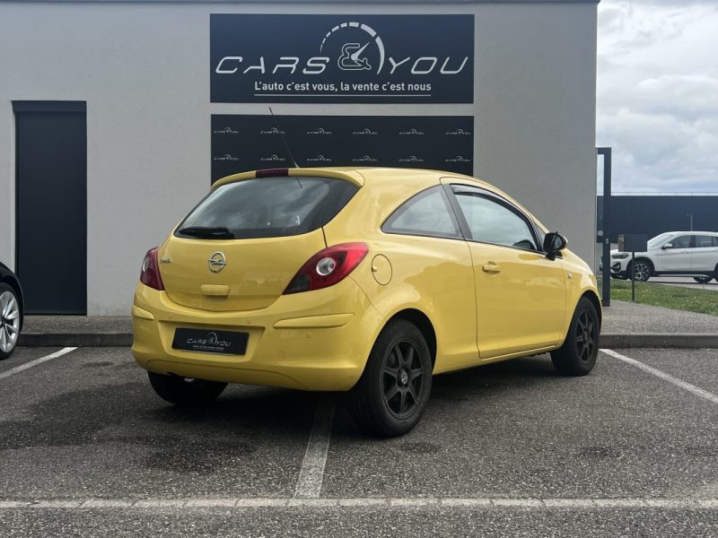 OPEL CORSA 2013