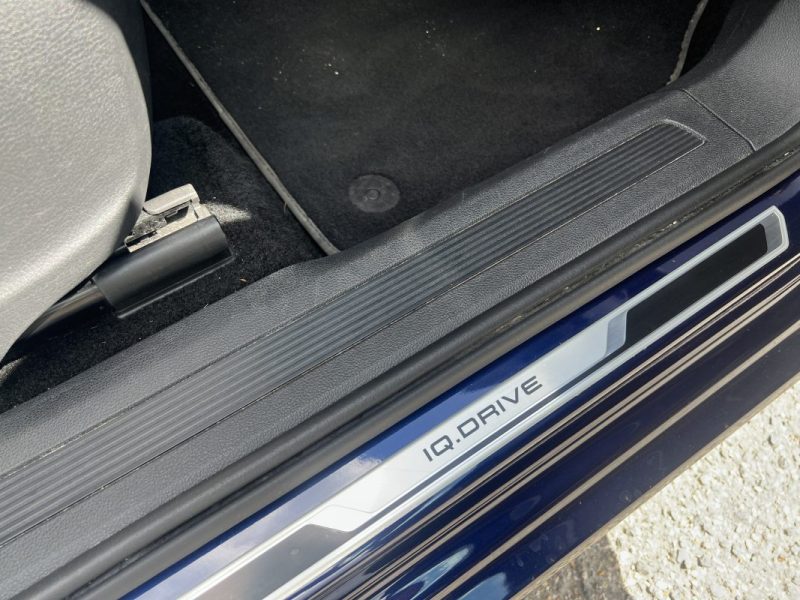 VOLKSWAGEN TOURAN 2.0 TDI 115ch DSG7 - 7 places - IQ DRIVE