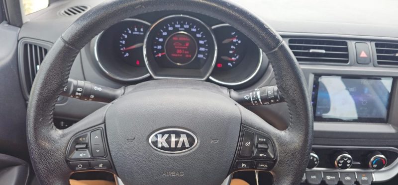 Kia Rio 1.1 CRDi Attract 75CV