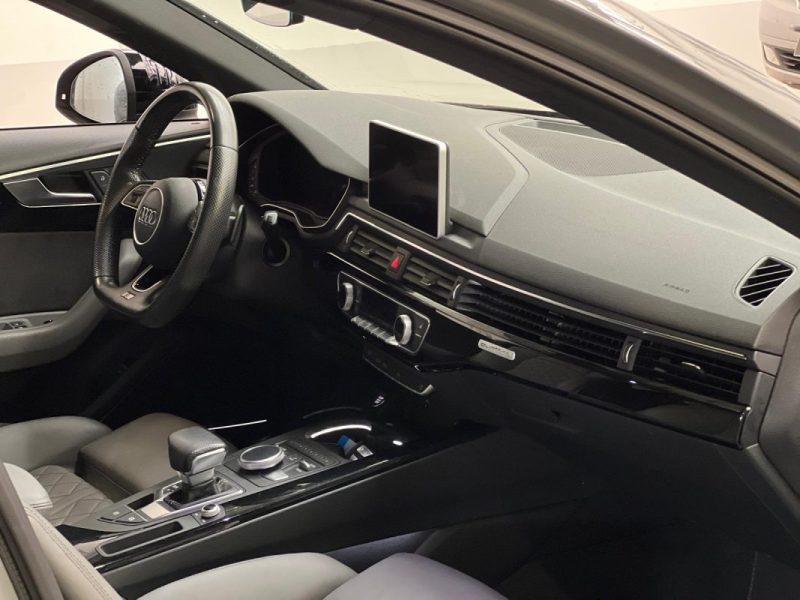 AUDI A4 AVANT 2.0 TFSI 252CH S-LINE QUATTRO S-TRONIC
