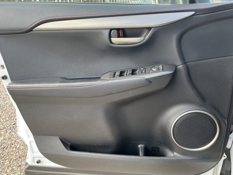 LEXUS NX300H AWD F-Sport  03/2016