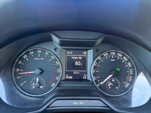 Skoda Octavia 1.6 TDI Ambition 2014 - 81006 KM