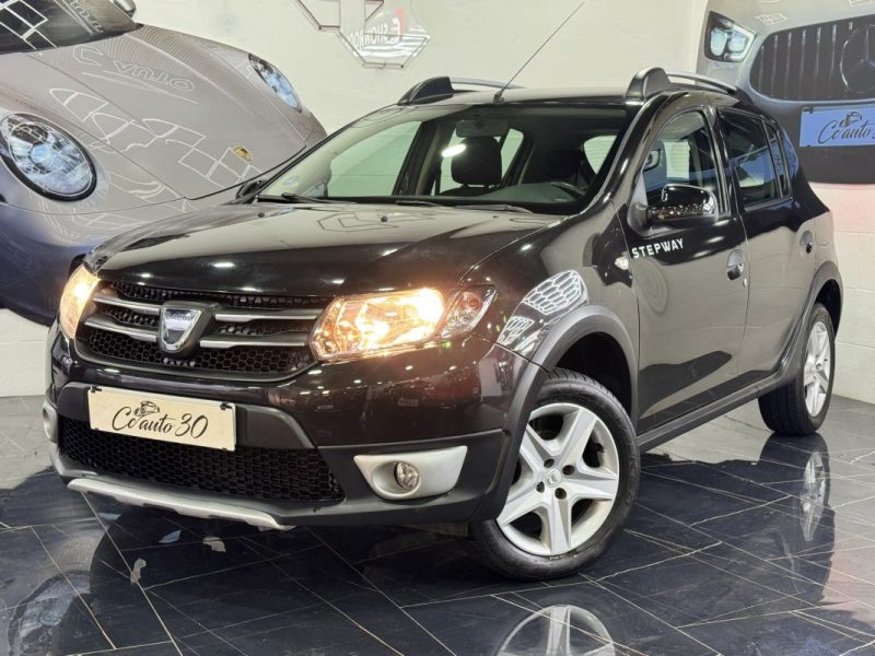 DACIA SANDERO 2015