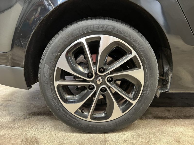 RENAULT  GRAND SCENIC 1.2 TCE - 7 PLACES - FINITION BOSE - 144000KM 