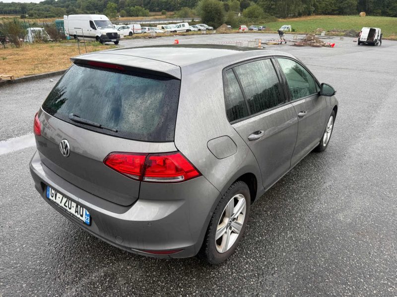 VOLKSWAGEN GOLF 1.2 TSI 105ch BlueMotion Technology Trendline DÉPÔT-VENTE