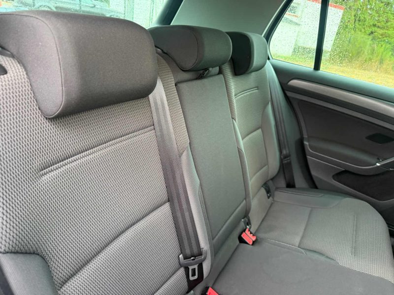 VOLKSWAGEN GOLF 1.2 TSI 105ch BlueMotion Technology Trendline DÉPÔT-VENTE