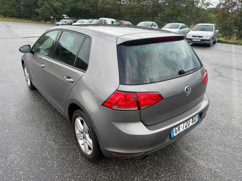 VOLKSWAGEN GOLF 1.2 TSI 105ch BlueMotion Technology Trendline DÉPÔT-VENTE