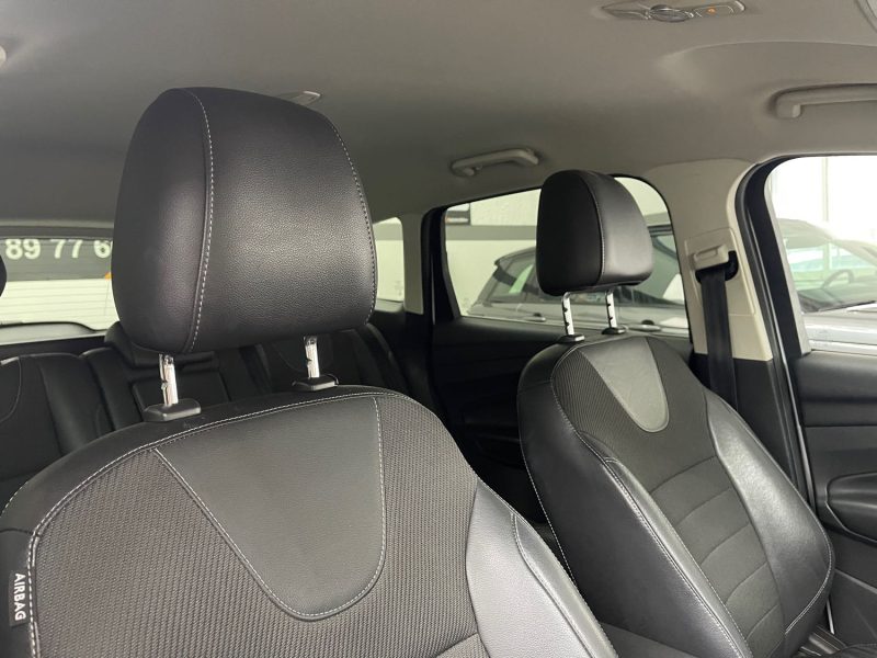 FORD KUGA GARANTIE 12 MOIS 2.0 TDCI 180ch TITANIUM 4X4 POWERSHIFT BVA