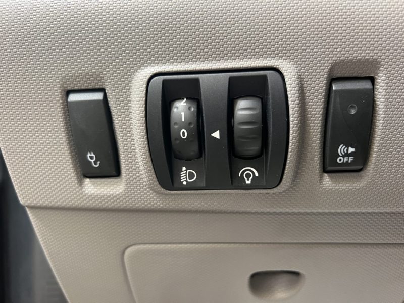 RENAULT ZOE ZEN + PACK CITY -  42KW -  SOH 90% - 99000KM 