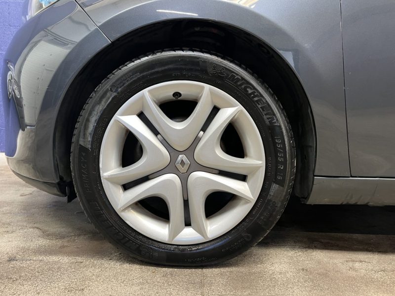 RENAULT ZOE ZEN + PACK CITY -  42KW -  SOH 90% - 99000KM 