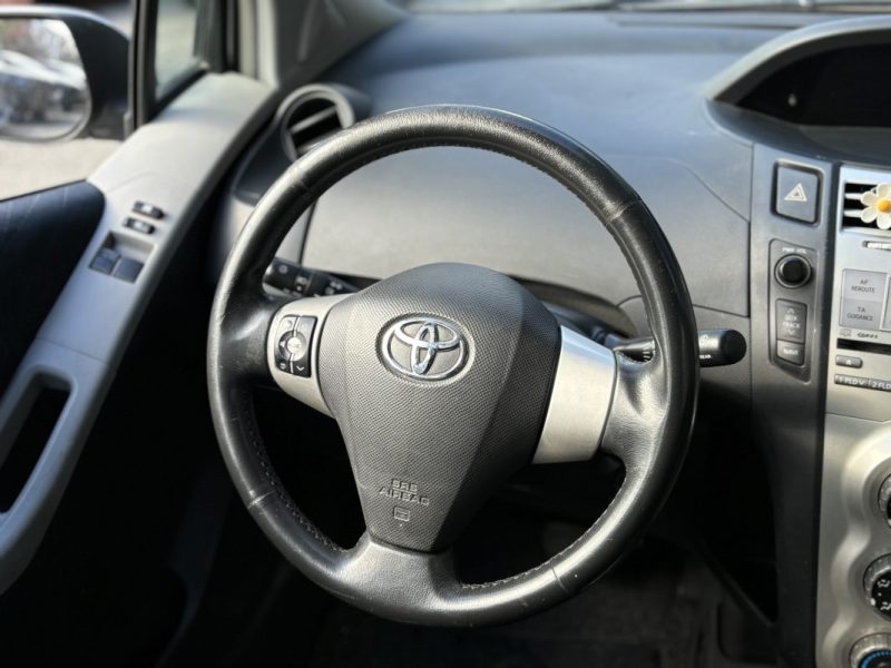 TOYOTA YARIS 2008