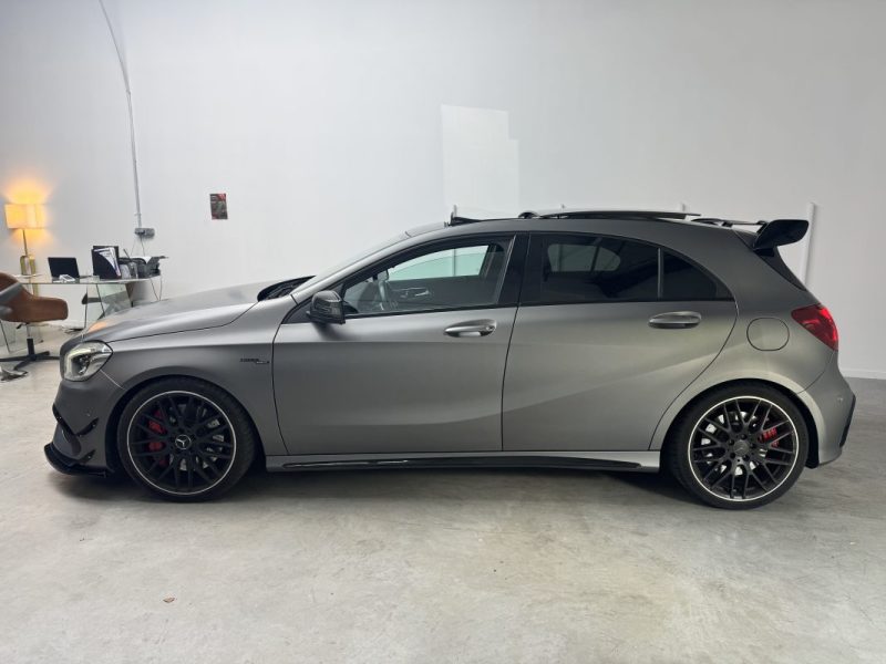 MERCEDES CLASSE A45 AMG - 4MATIC - PACK AERO - 2.0L 381CH - GRIS MAGNO DESIGNO