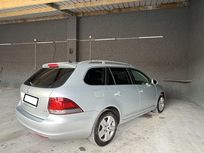 VOLKSWAGEN GOLF 2010