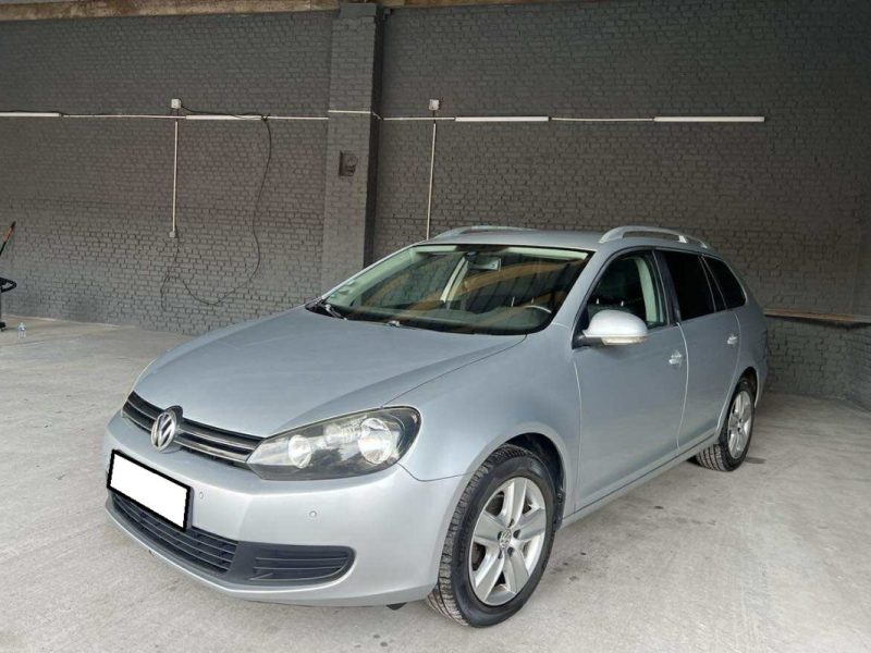 VOLKSWAGEN GOLF 2010