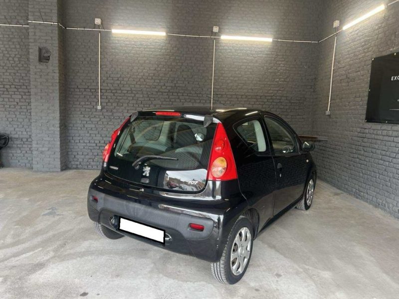 PEUGEOT 107 2010