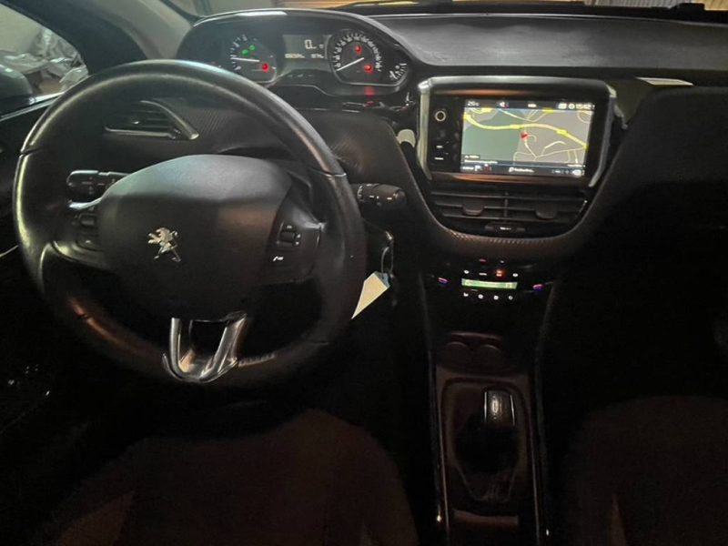 PEUGEOT 2008 2019