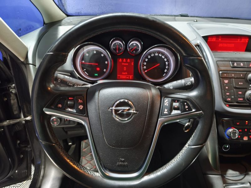 OPEL ZAFIRA TOURER 2.0 CDTI 110 Cv COSMO PACK - RADAR AVANT ET ARRIERE - CLIMATISATION - LED INTERIEUR  2013