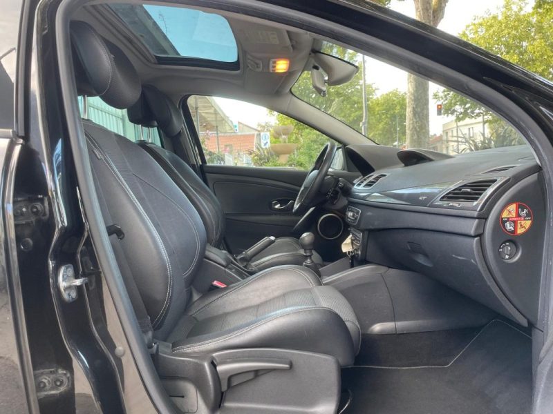 RENAULT MEGANE III 2.0 dCi 160 GT **1ère MAIN**