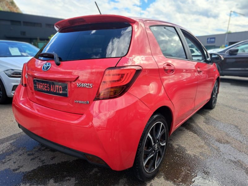 TOYOTA YARIS HYBRID 2015
