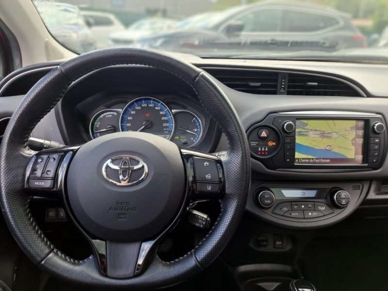 TOYOTA YARIS HYBRID 2015