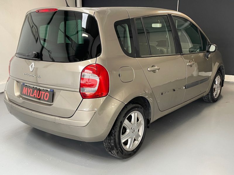 RENAULT GRAND MODUS 1.2i 102CH CONFORT