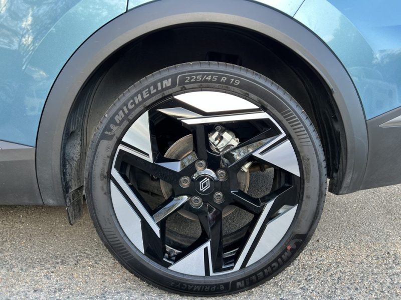 RENAULT SYMBIOZ E-TECH 145cv ICONIC - Harman Kardon - Solar Bay - GARANTIE 11/2026