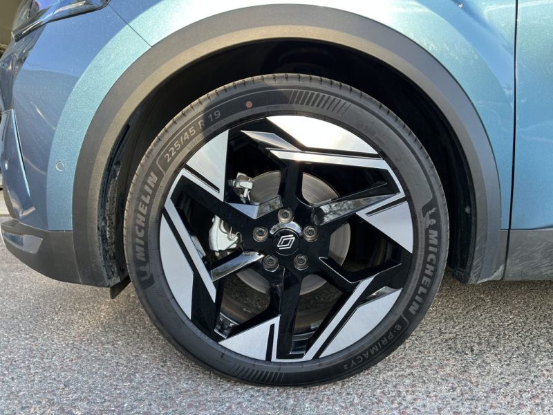 RENAULT SYMBIOZ E-TECH 145cv ICONIC - Harman Kardon - Solar Bay - GARANTIE 11/2026