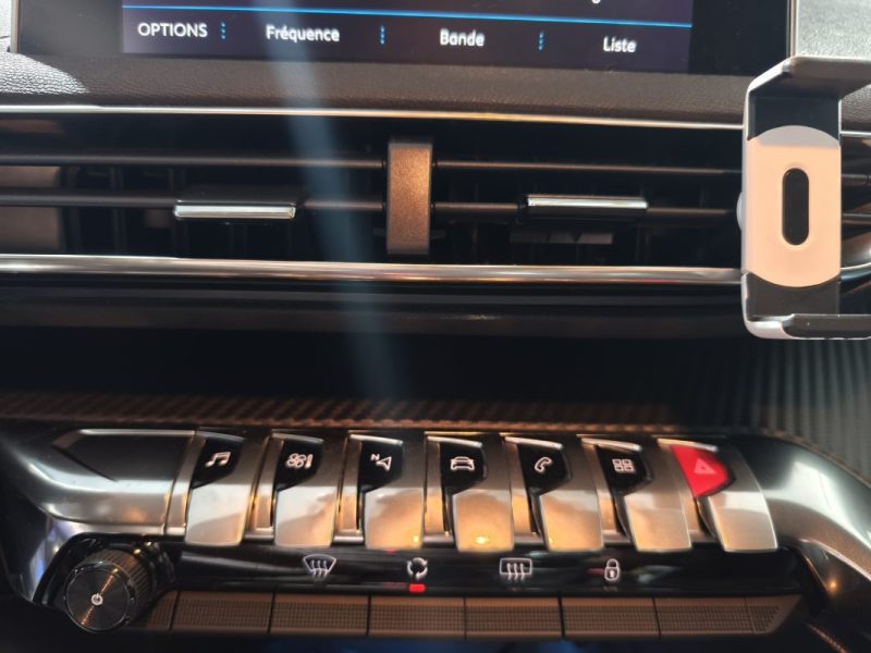 PEUGEOT 3008 1.5 BLUEHDI 130Cv FINITION ALLURE REGULATEUR DE VITESSE - CLIMATISATION - BLUETOOTH  2019