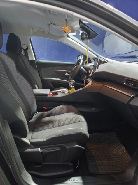 PEUGEOT 3008 1.5 BLUEHDI 130Cv FINITION ALLURE REGULATEUR DE VITESSE - CLIMATISATION - BLUETOOTH  2019