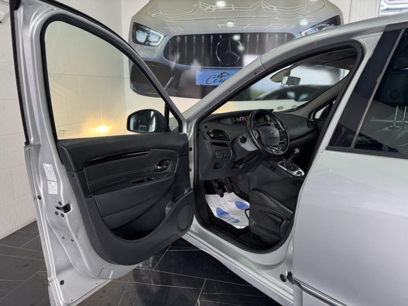 RENAULT MEGANE SCENIC 2015 