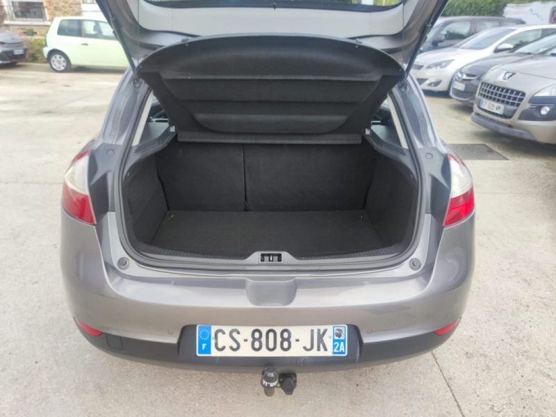 RENAULT MEGANE III BERLINE Dynamique Champion Euro 5 dCi 110 FAP eco2