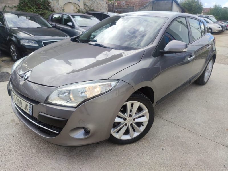 RENAULT MEGANE III BERLINE Dynamique Champion Euro 5 dCi 110 FAP eco2