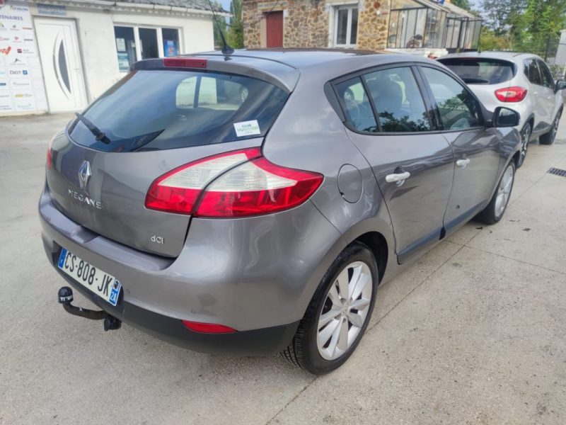 RENAULT MEGANE III BERLINE Dynamique Champion Euro 5 dCi 110 FAP eco2