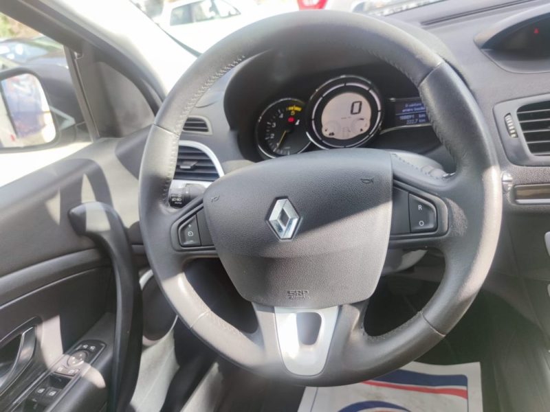 RENAULT MEGANE III BERLINE Dynamique Champion Euro 5 dCi 110 FAP eco2