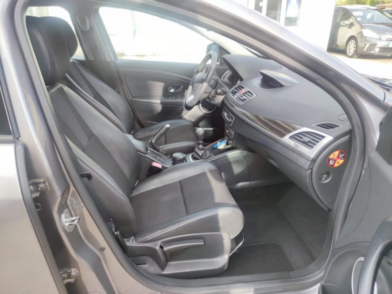 RENAULT MEGANE III BERLINE Dynamique Champion Euro 5 dCi 110 FAP eco2