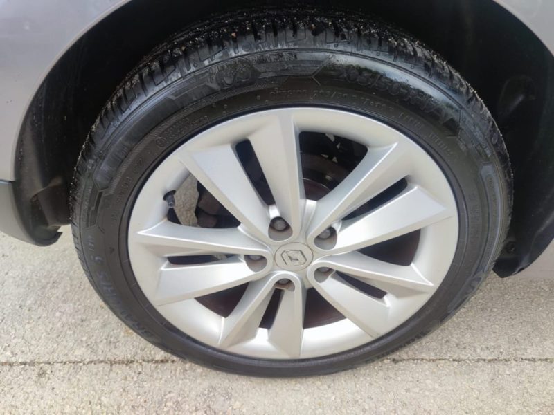 RENAULT MEGANE III BERLINE Dynamique Champion Euro 5 dCi 110 FAP eco2